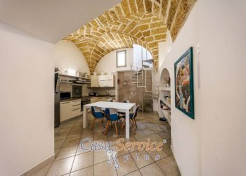 Salone - Casa indipendente Quartiere Vecchio, Casarano - foto 13