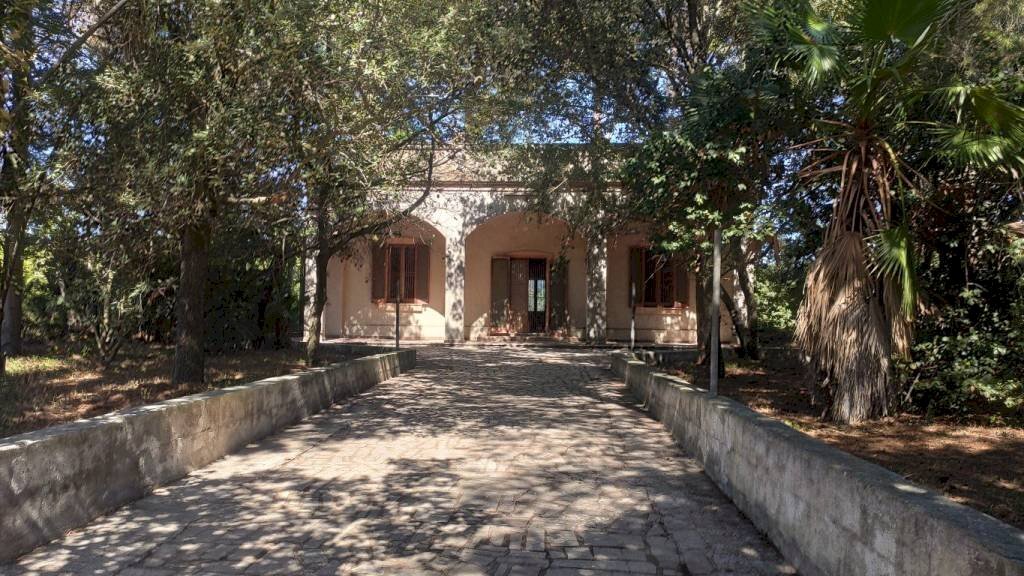 Facciata - Villa SP223, Matino - photo 1