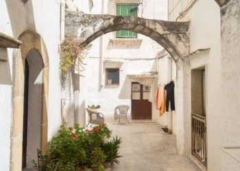 Cortile interno - Casa indipendente via Corrado Spagna, Gallipoli - foto 3