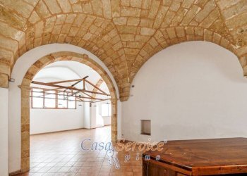 Interno non residenziale - Negozio via Carlo Del Prete, Ruffano - foto 2