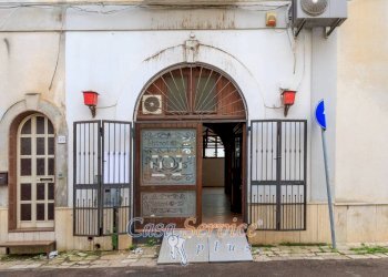 Facciata - Negozio via Carlo Del Prete, Ruffano - foto 7