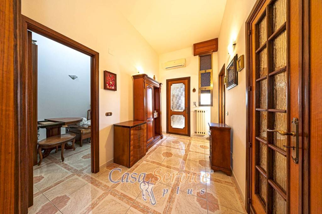 Corridoio - Casa indipendente via Casa Savoia, Parabita - foto 1