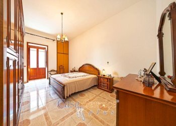 Camera da letto - Casa indipendente via Casa Savoia, Parabita - foto 9