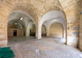 Interno palazzo - Shop via Vittorio Veneto, 304, Tuglie - photo 4