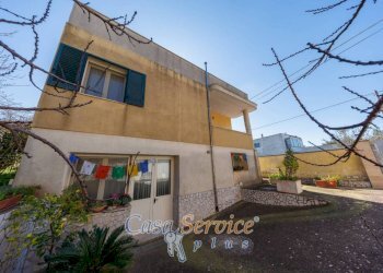 Facciata - Villa via Supersano, Casarano - photo 19