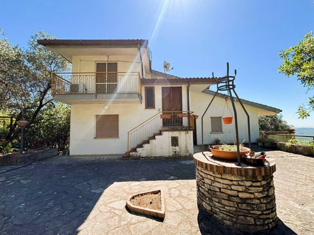 Facciata - Villa via Rapella, Spigno Saturnia - foto 1