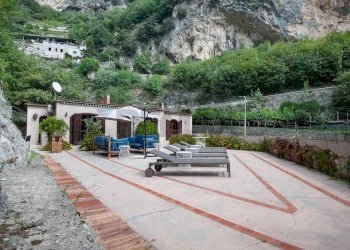 Edificio all\'aperto - Hotel via fiume
5, Scala - foto 29