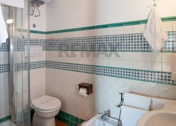 Bagno - Hotel via fiume
5, Scala - foto 44