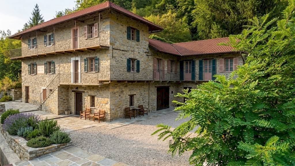 Facciata - Rustico Regione San Bernardo, Levice - foto 1