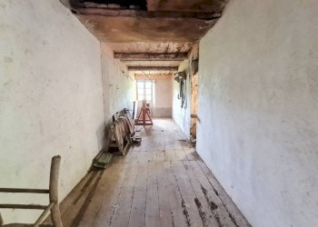 Magazzino - Rustic Regione San Bernardo, Levice - photo 15