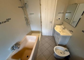 Bagno - Two-room apartment via Saverio Mercadante, 51, Torino (neighborhood Barriera Milano) - photo 11