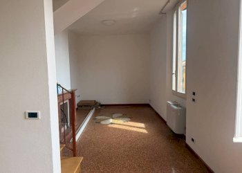 Cucina - Bilocale via Massimo d'Azeglio, Bologna (zona Costa Saragozza) - foto 2