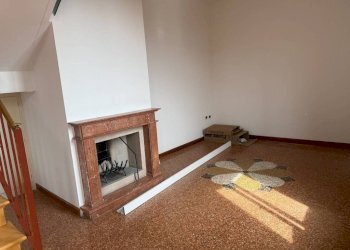 Cucina - Bilocale via Massimo d'Azeglio, Bologna (zona Costa Saragozza) - foto 3