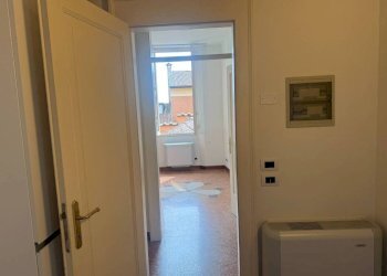 Corridoio - Bilocale via Massimo d'Azeglio, Bologna (zona Costa Saragozza) - foto 5