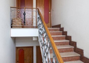 Interno palazzo - Four-room apartment piazza Hermada, 6, Torino (neighborhood Borgo Po) - photo 23