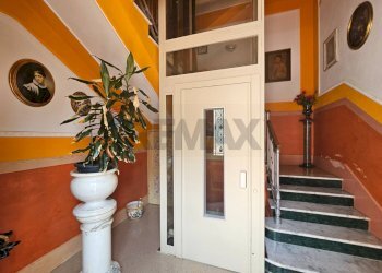 Scale - Appartamento via Monsignor Razzoli
 
19, Villafranca in Lunigiana - foto 5