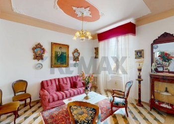 Soggiorno - Appartamento via Monsignor Razzoli
 
19, Villafranca in Lunigiana - foto 10