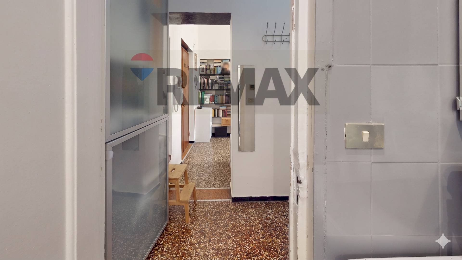 Hall / corridoio - Bilocale vico della Posta Vecchia
2, Genova - foto 3