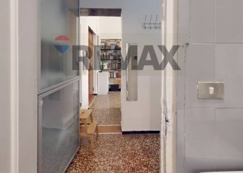 Hall / corridoio - Two-room apartment vico della Posta Vecchia
 
2, Genova - photo 3
