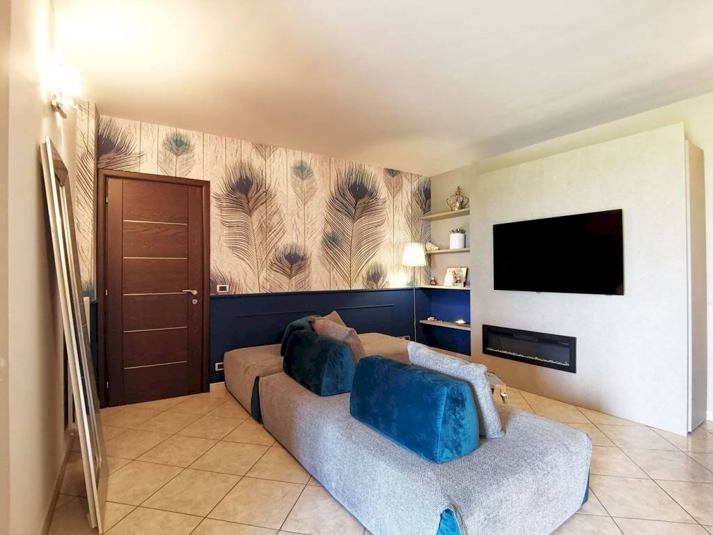 Soggiorno - Three-room apartment via Mappano, 134, Mappano - photo 3