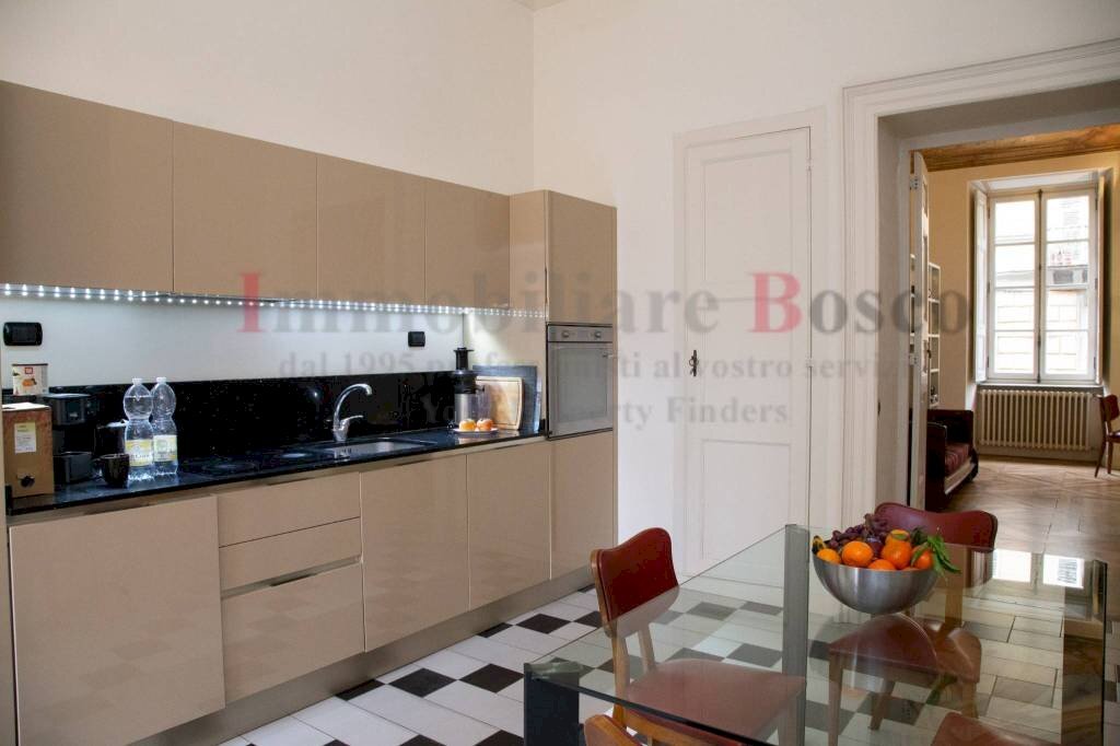 Cucina - Trilocale via Sant'Anselmo, 1, Torino (zona San Salvario) - foto 1