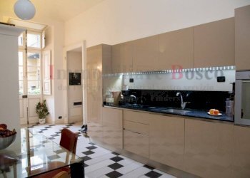 Cucina - Trilocale via Sant'Anselmo, 1, Torino (zona San Salvario) - foto 3