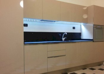 Cucina - Three-room apartment via Sant'Anselmo, 1, Torino (neighborhood San Salvario) - photo 4