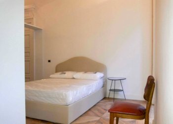 Camera da letto - Three-room apartment via Sant'Anselmo, 1, Torino (neighborhood San Salvario) - photo 18