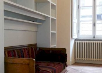 Camera da letto - Three-room apartment via Sant'Anselmo, 1, Torino (neighborhood San Salvario) - photo 25