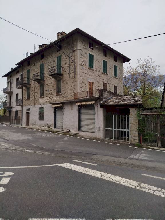 Facciata - Stable - Palace via Roma, Albosaggia - photo 1