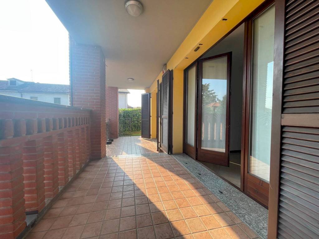 Veranda - Two-room apartment via Moia, 12/a, Cornate d'Adda - photo 2