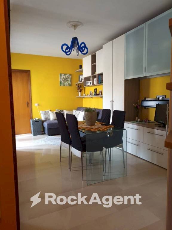 Salone - Two-room apartment via E. Fermi, Bedonia - photo 1