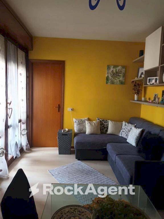 Salone - Two-room apartment via E. Fermi, Bedonia - photo 2