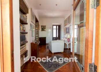 Corridoio - Appartamento via Giuseppe Raffaelli, 34, Catanzaro - foto 8