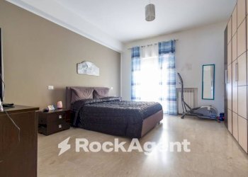 Camera da letto - Appartamento viale Vincenzo de Filippis, 61, Catanzaro - foto 19