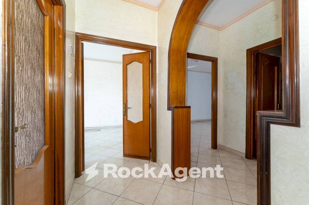Corridoio - Four-room apartment Villaggio Sant'Agata Zona A, 9, Catania - photo 1