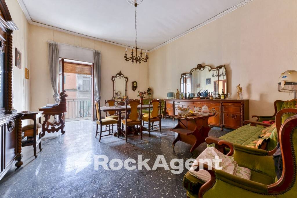 Salone - Appartamento via Sant'Antonio Abate, Napoli - foto 1