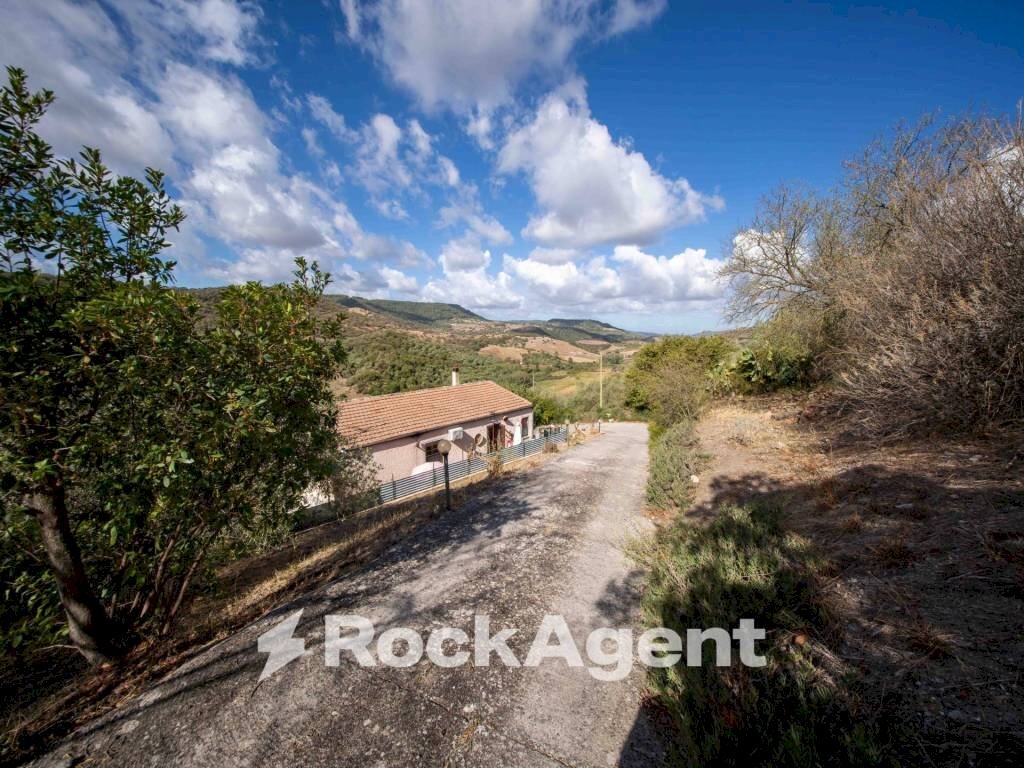 Terreno - Independent house via Francesco Cossiga, 180, Siligo - photo 1