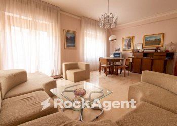 Salone - Appartamento via Eugenio de Riso, 77, Catanzaro - foto 2
