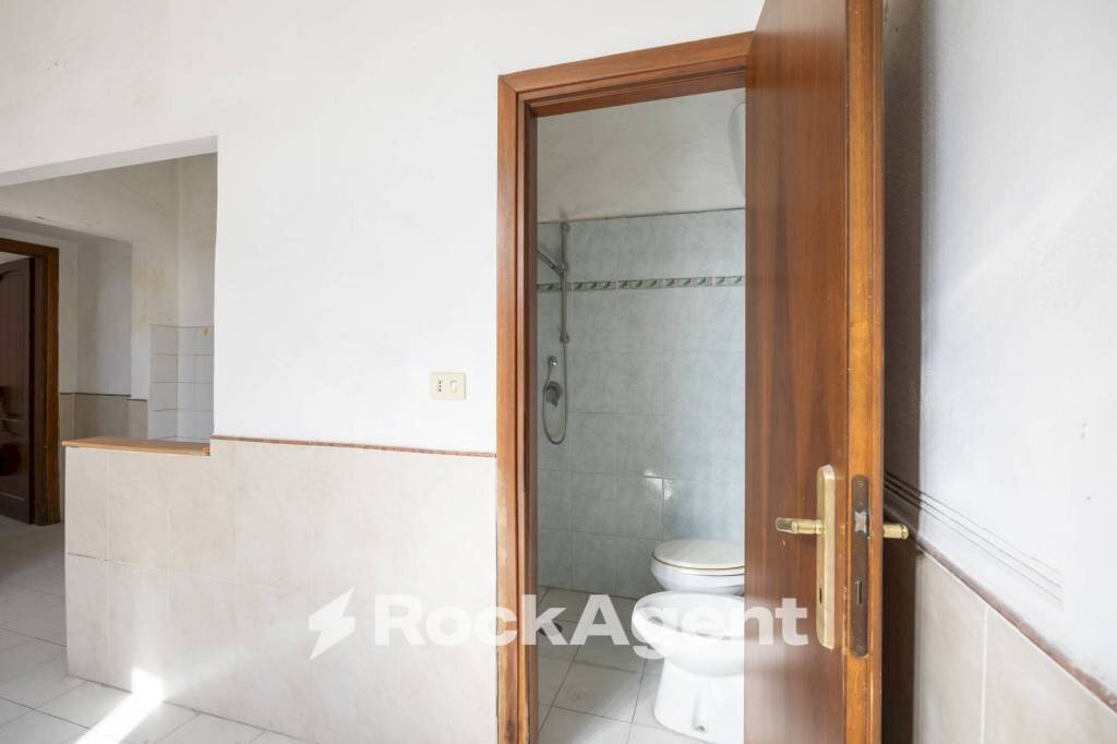 Bagno - Bilocale via Provinciale Pisana, 575, Livorno - foto 3