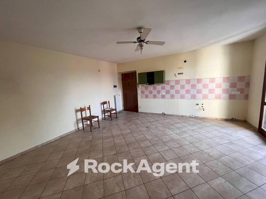 Salone - Three-room apartment via Romera Vecchia, 25, Broni - photo 2