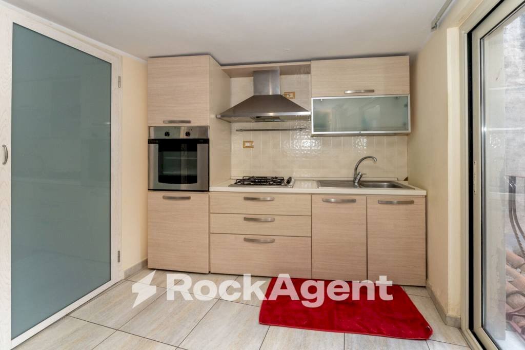 Cucina - Two-room apartment via Gabriello Carnazza, 13, Catania - photo 1