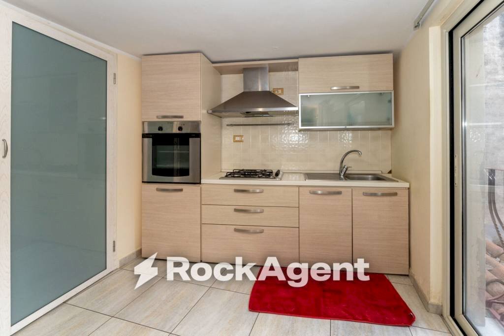 Cucina - Two-room apartment via Gabriello Carnazza, 13, Catania - photo 1