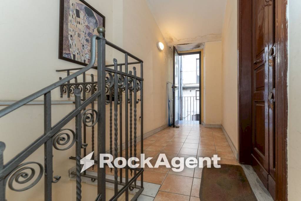 Interno palazzo - Two-room apartment via Gabriello Carnazza, 13, Catania - photo 2