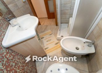 Bagno - Two-room apartment via Gabriello Carnazza, 13, Catania - photo 11