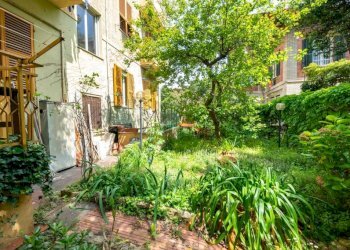 Giardino - Quadrilocale viale Cembrano, 19A, Genova (zona Quarto) - foto 4