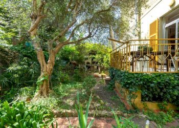 Giardino - Quadrilocale viale Cembrano, 19A, Genova (zona Quarto) - foto 5