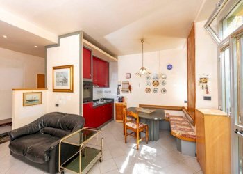 Salone - Quadrilocale viale Cembrano, 19A, Genova (zona Quarto) - foto 13