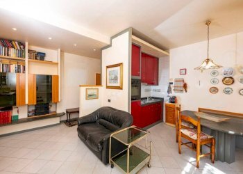 Salone - Quadrilocale viale Cembrano, 19A, Genova (zona Quarto) - foto 16
