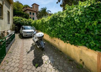 Posto macchina - Quadrilocale viale Cembrano, 19A, Genova (zona Quarto) - foto 41